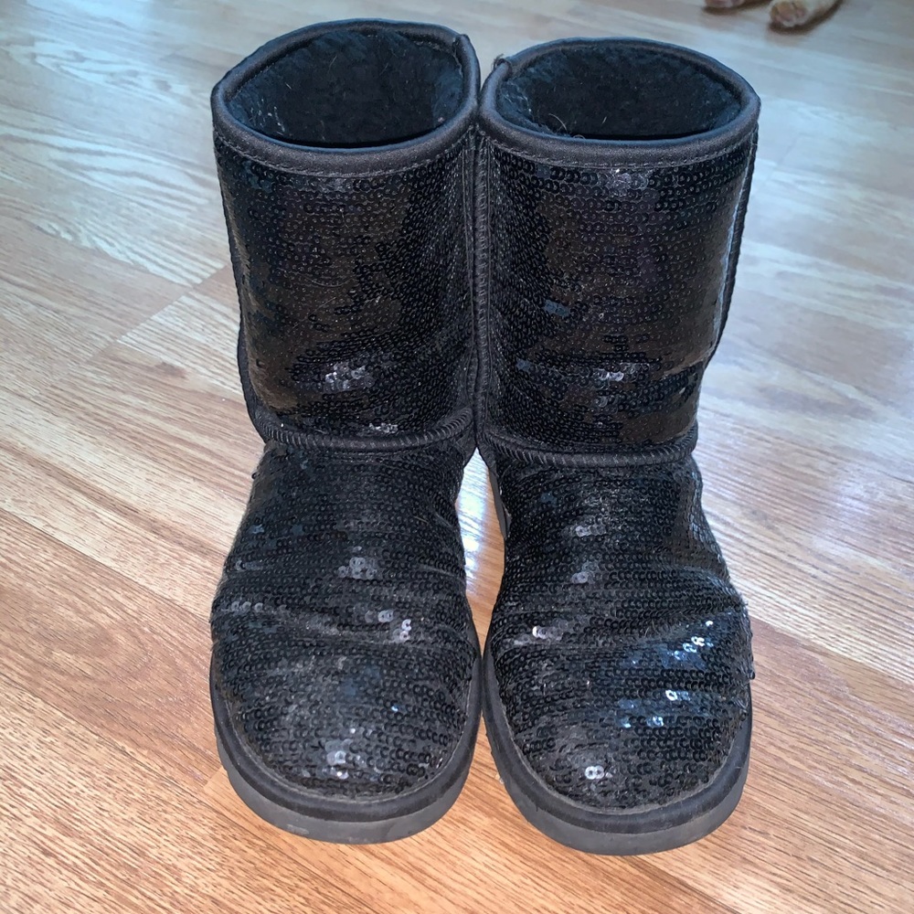 Size 6 Black Sequin Uggs